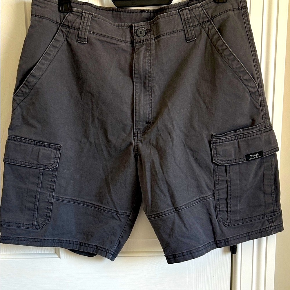 Wrangler Dark Gray Cargo Shorts for Men